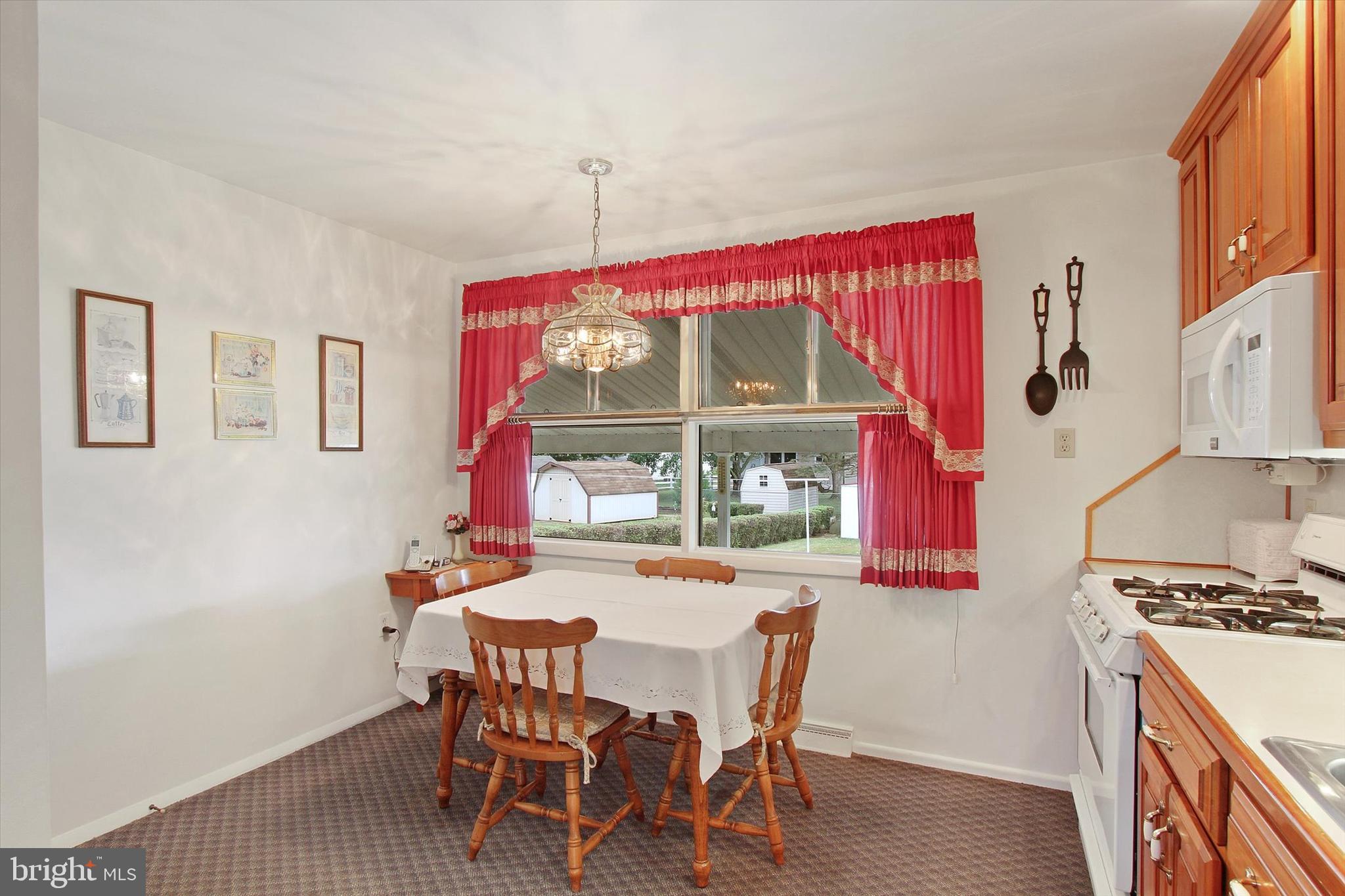 837 Gunnison Road York, PA 17404 - Photo 8 of 26