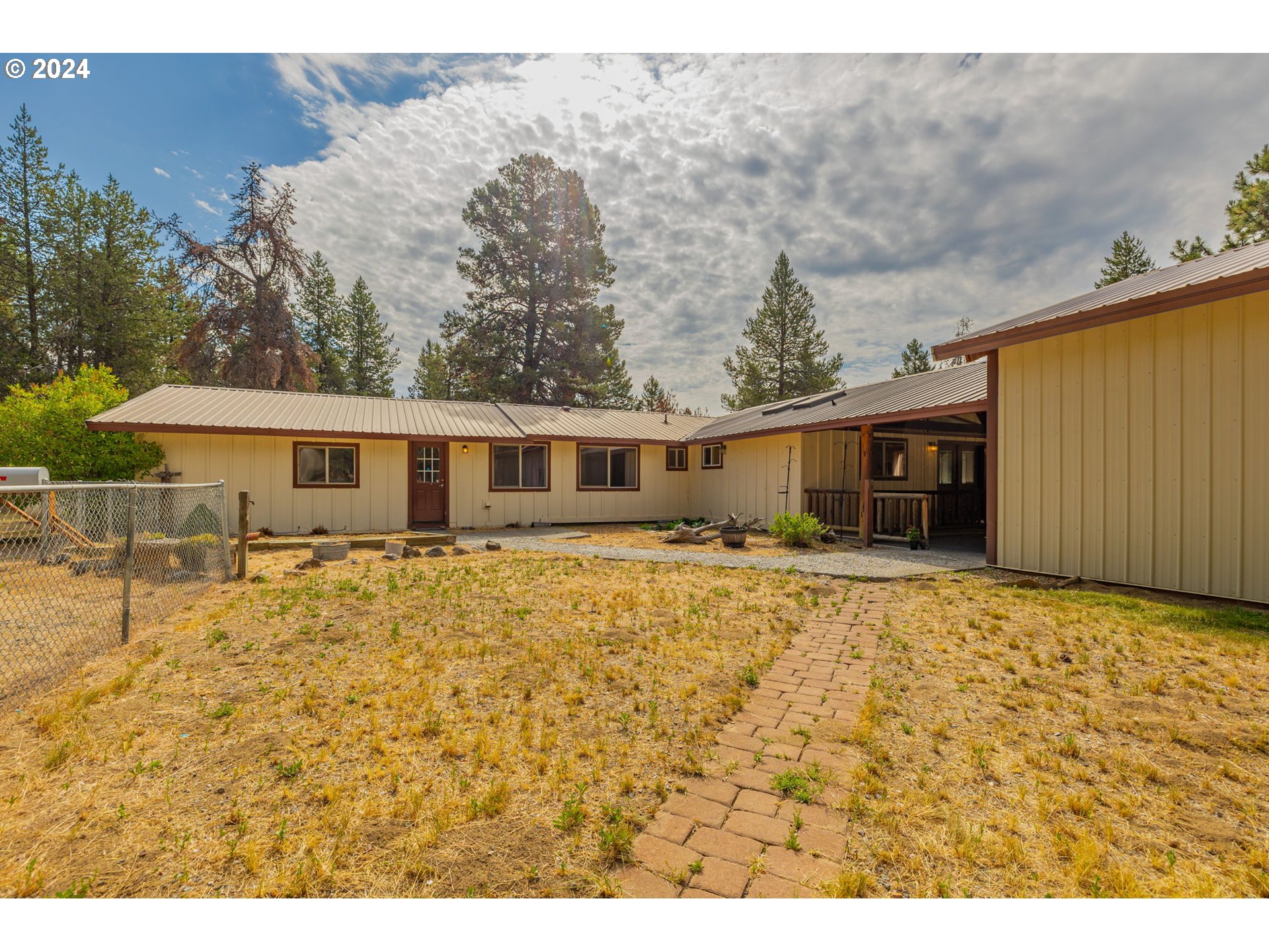 15697 Dawn Road La Pine, OR 97739 - Photo 1 of 47 Gallery Image 1