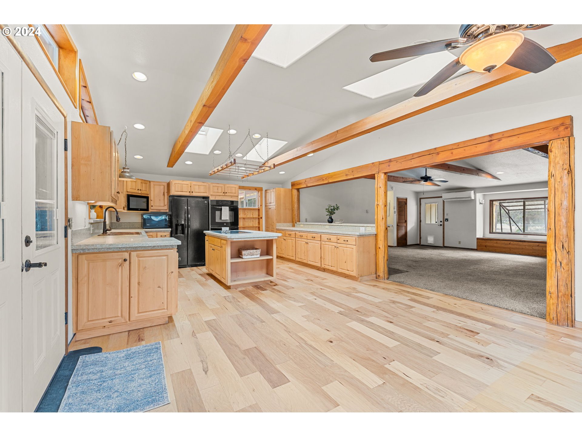 15697 Dawn Road La Pine, OR 97739 - Photo 5 of 47 Gallery Image 5