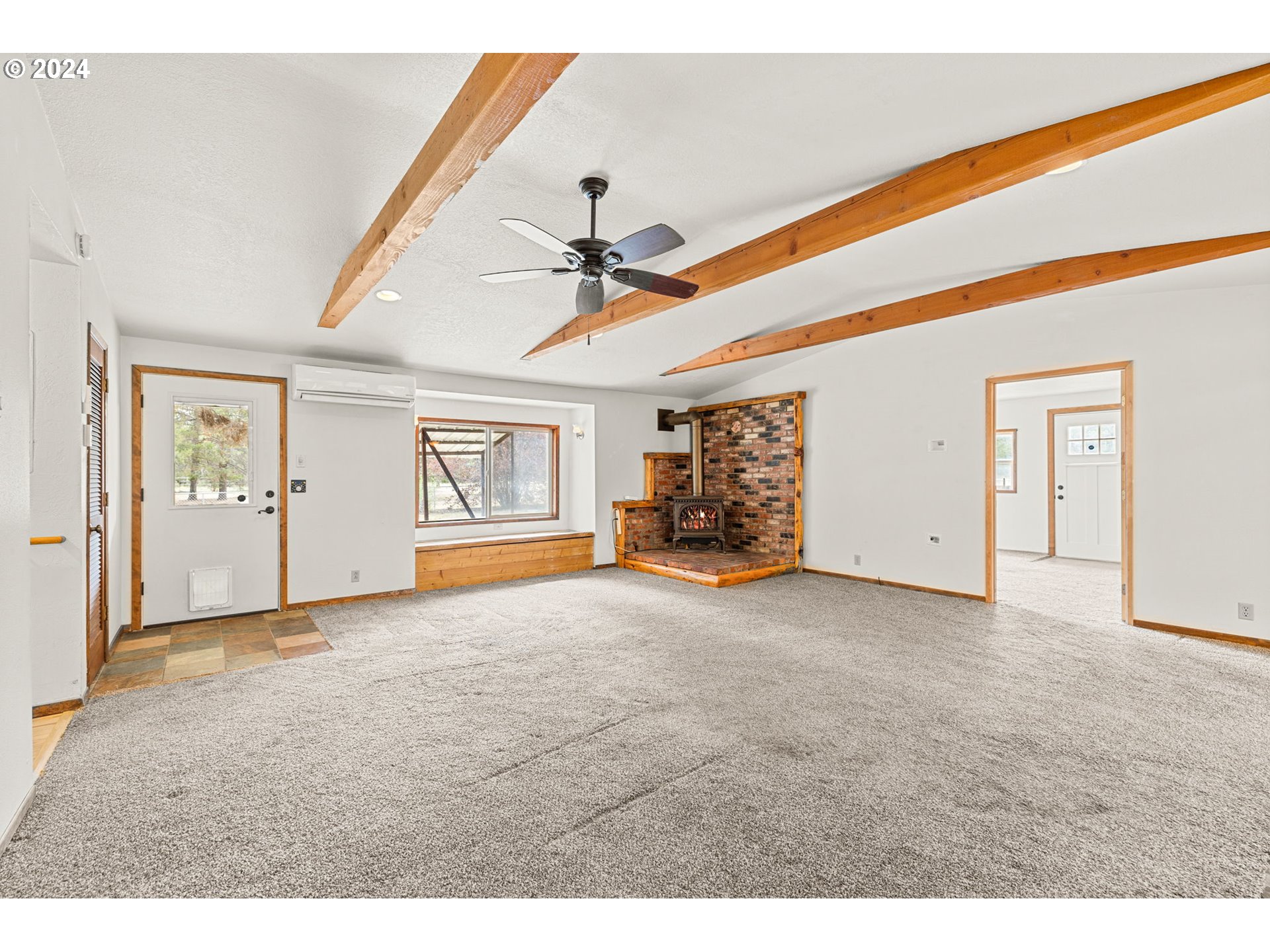 15697 Dawn Road La Pine, OR 97739 - Photo 10 of 47 Gallery Image 10