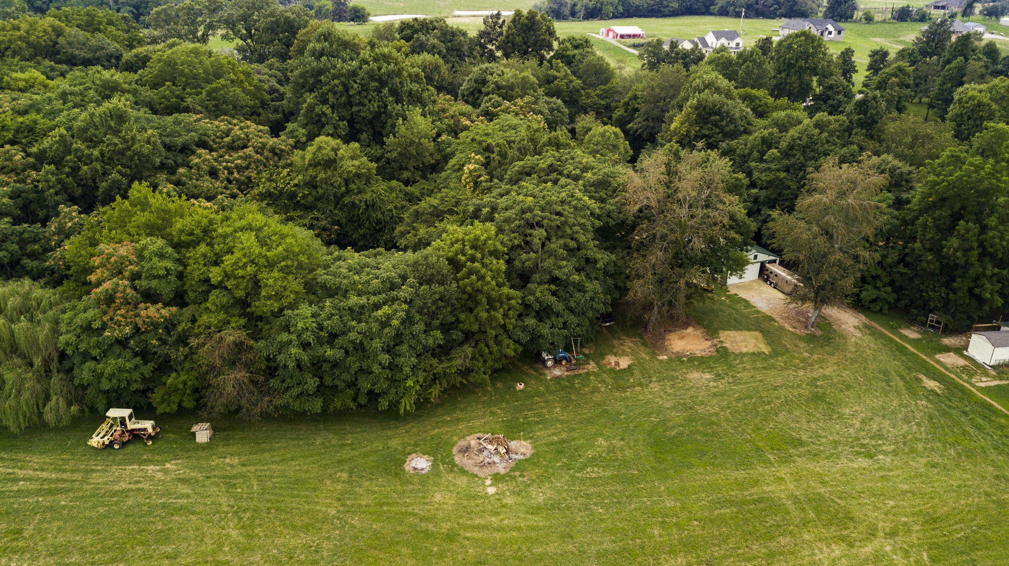 2545 Gunn Road Springfield, TN 37172 - Photo 40 of 49 a view of a lake with houses