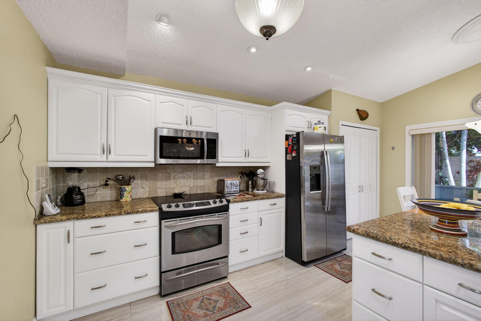 151 St Michaels Court Jupiter, FL 33458 - Photo 10 of 62 Kitchen