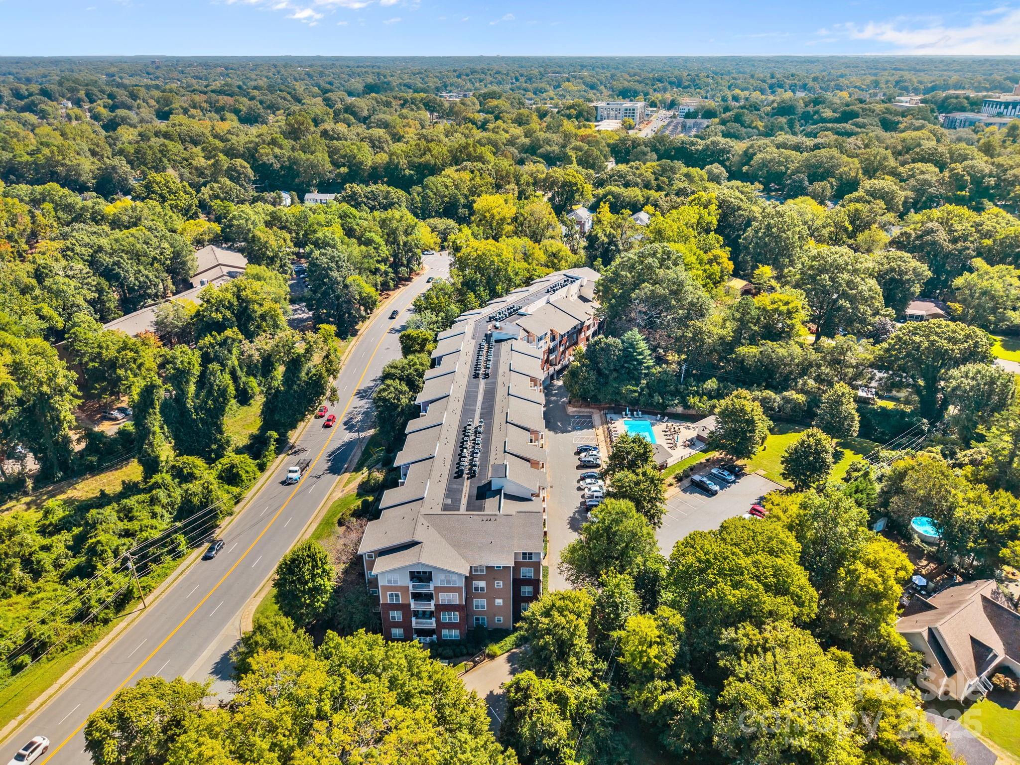 1000 East Woodlawn Road, Unit 413 Charlotte, NC 28209 - Photo 32 of 32 a view of a city