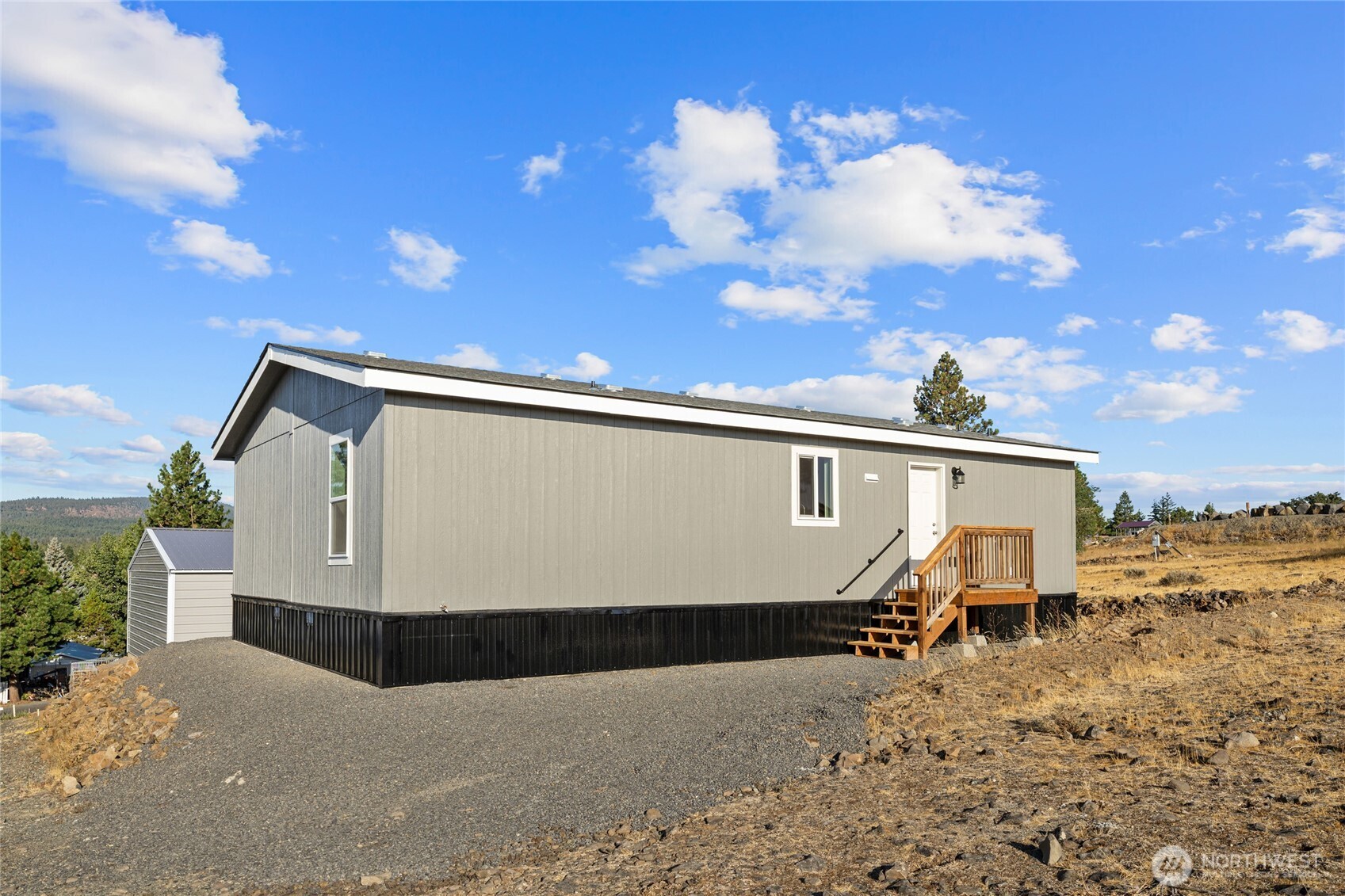 651 Highline Loop Cle Elum, WA 98922 - Photo 21 of 33 a view of a house with backyard