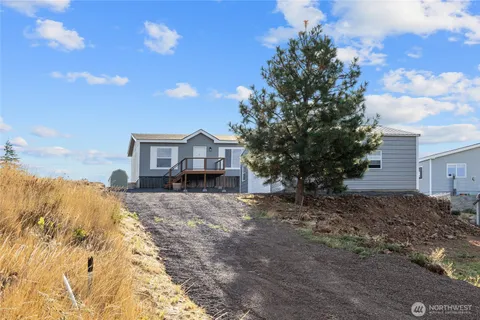 $359,950 | 651 Highline Loop, Cle Elum, WA 98922