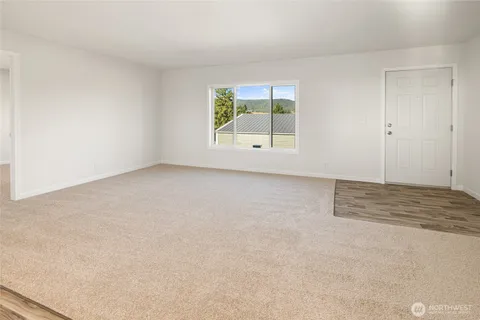 $359,950 | 651 Highline Loop, Cle Elum, WA 98922