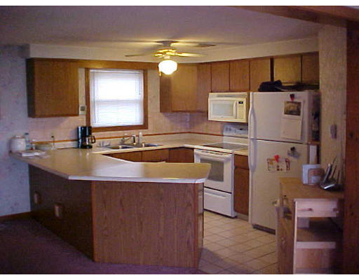 22 Meadowbrook Road Auburn, MA 01501 - Photo 3 of 7 Gallery Image 3