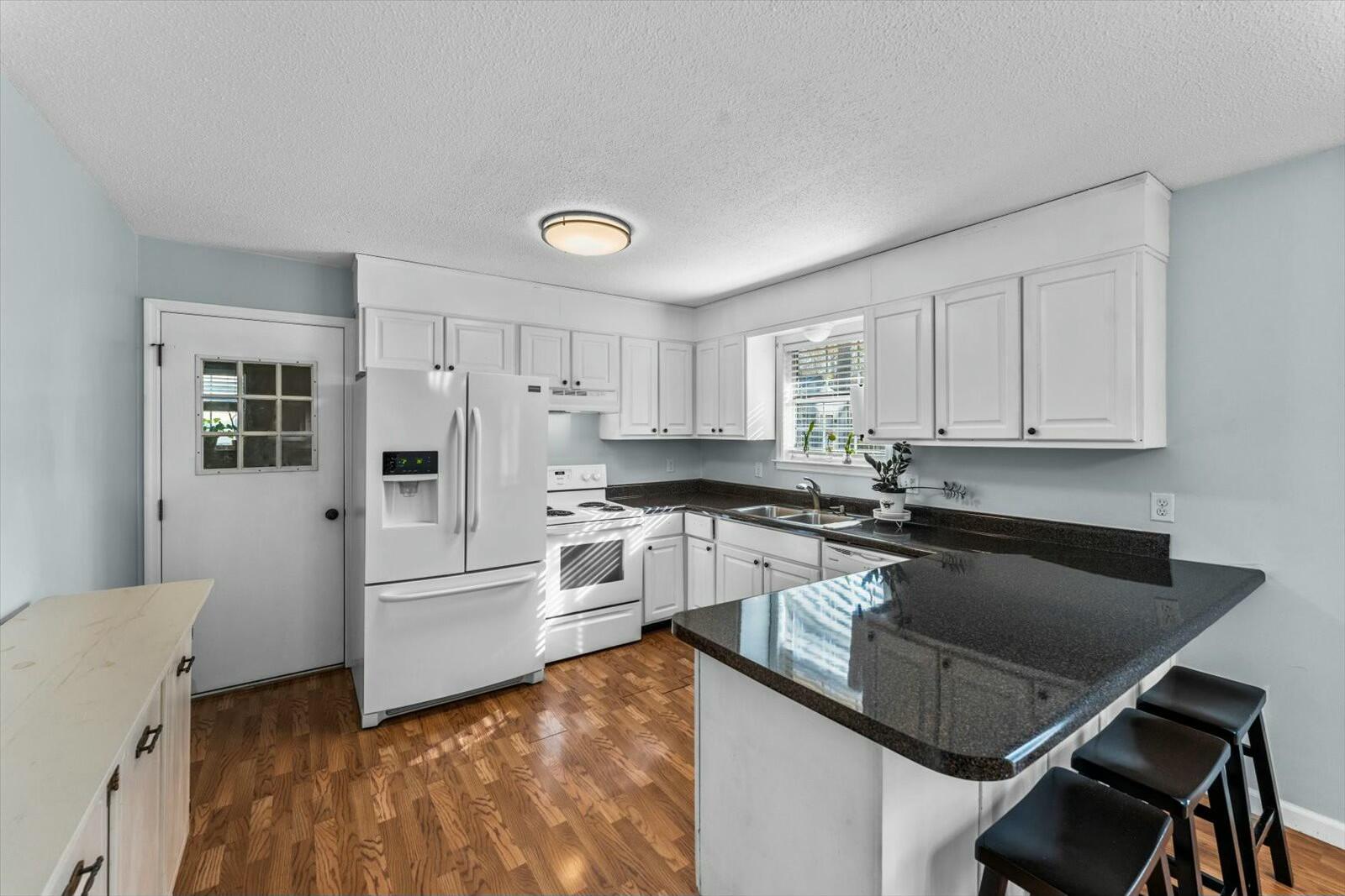 260 Pinecrest Drive Wildwood, GA 30757 - Photo 10 of 34 Kitchen
