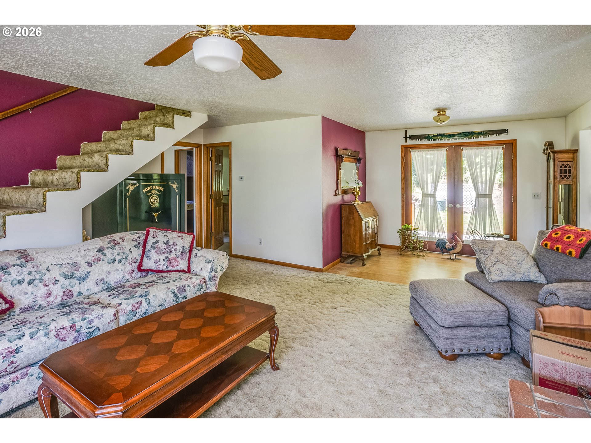 81165 81167th Road Seaside, OR 97138 - Photo 15 of 48 Living Room