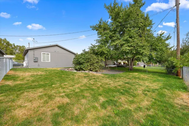 $340,000 | 10806 East Augusta Avenue, Spokane, WA 99206