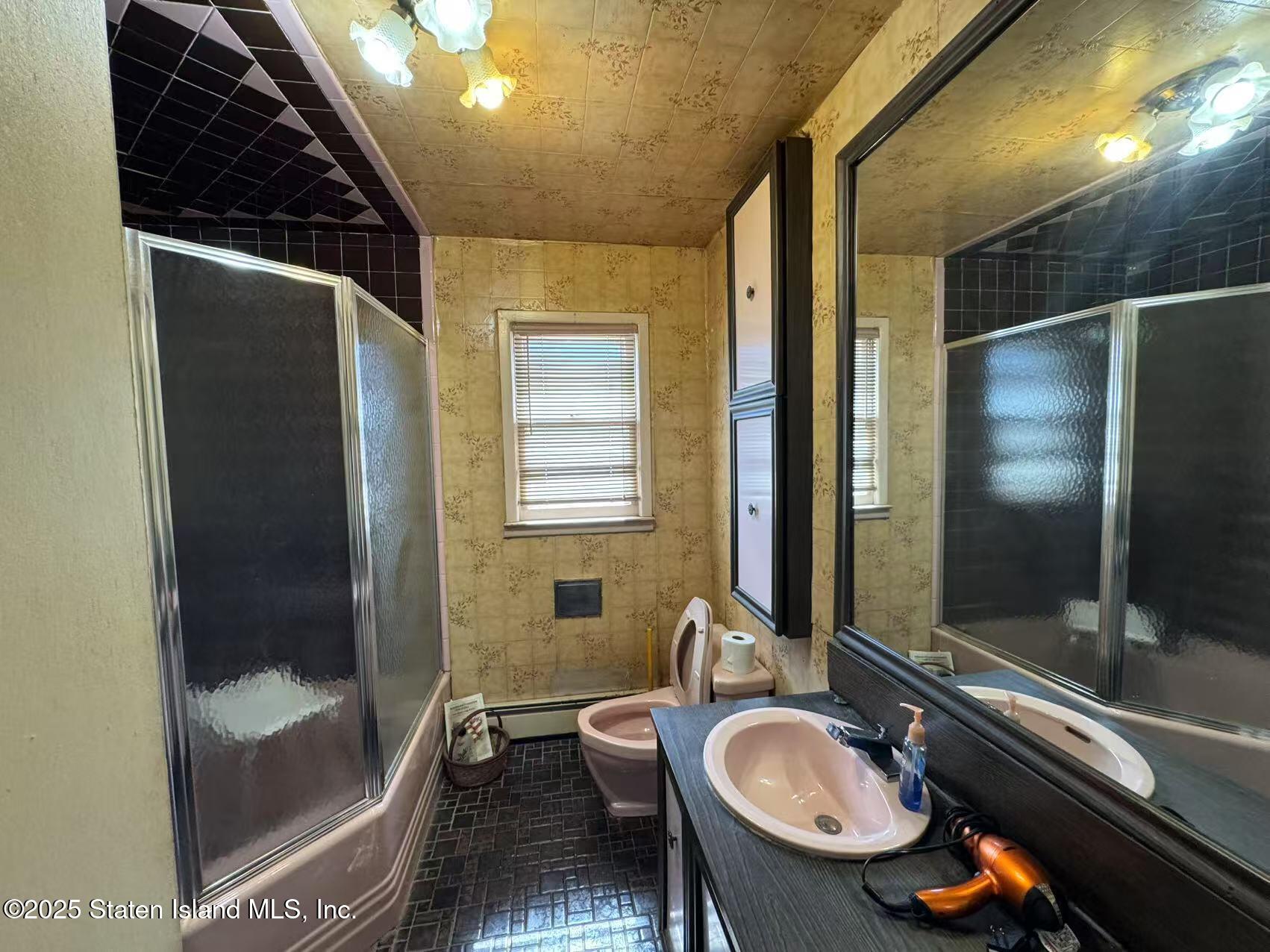 287 Ridgecrest Avenue Staten Island, NY 10312 - Photo 12 of 14 8222d624e256c743e512677a54c9b01a