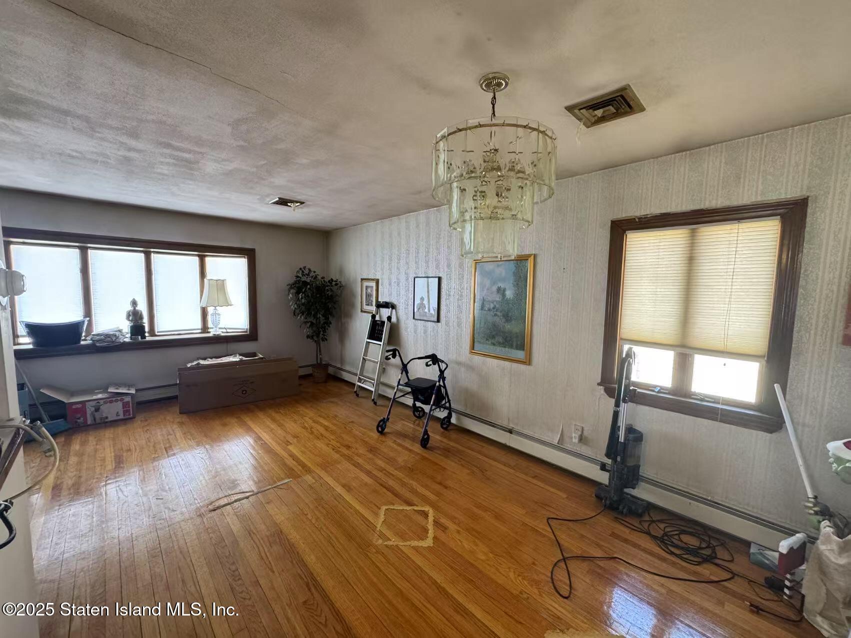 287 Ridgecrest Avenue Staten Island, NY 10312 - Photo 10 of 14 38bfa53805b7c0a5d22727cd3d240189