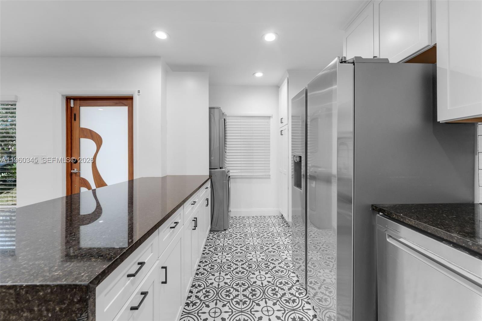 3965 Southwest 60th Court Miami, FL 33155 - Photo 11 of 39