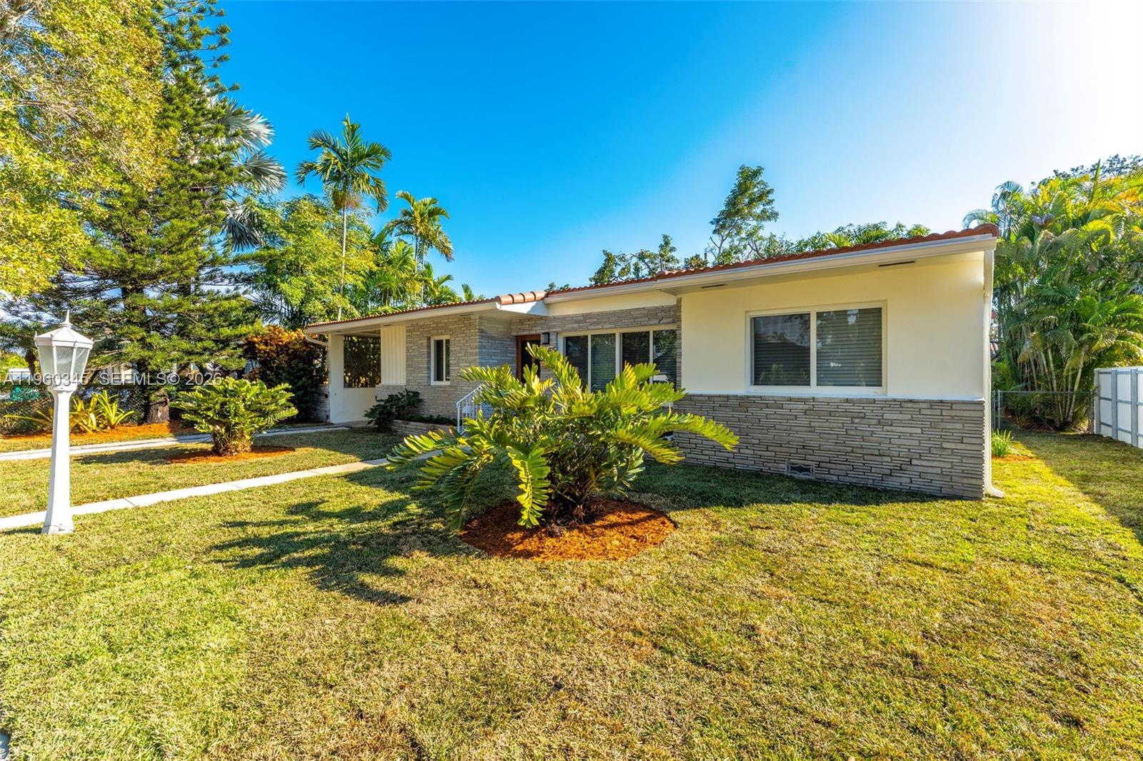 3965 Southwest 60th Court Miami, FL 33155 - Photo 2 of 39