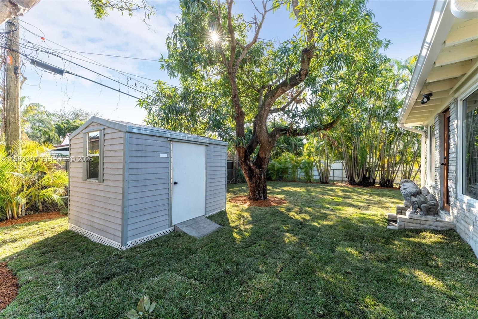 3965 Southwest 60th Court Miami, FL 33155 - Photo 25 of 39