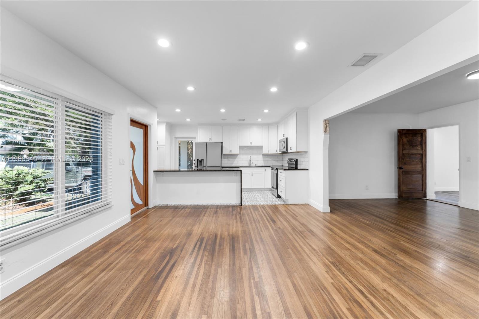 3965 Southwest 60th Court Miami, FL 33155 - Photo 5 of 39