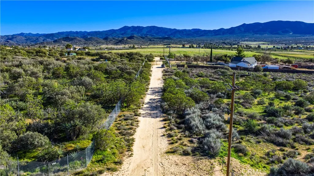 1 Apple Anza, CA 92539 - Photo 9 of 69
