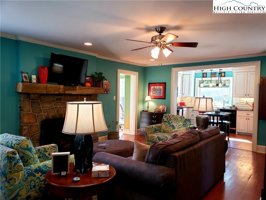 250 Orchard Street Boone, NC 28607 - Photo 3 of 31 Gallery Image 3