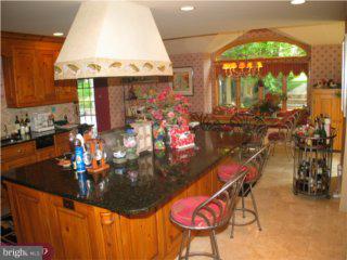 887 Roscommon Road Bryn Mawr, PA 19010 - Photo 3 of 6