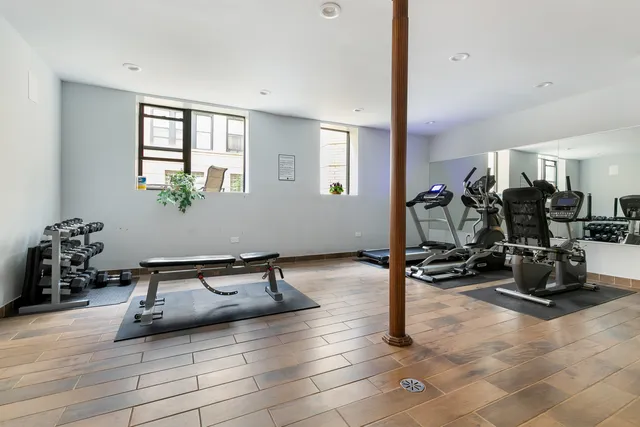 $1,900 | 3635 West Dickens Avenue, Unit 3B, Chicago, IL 60647