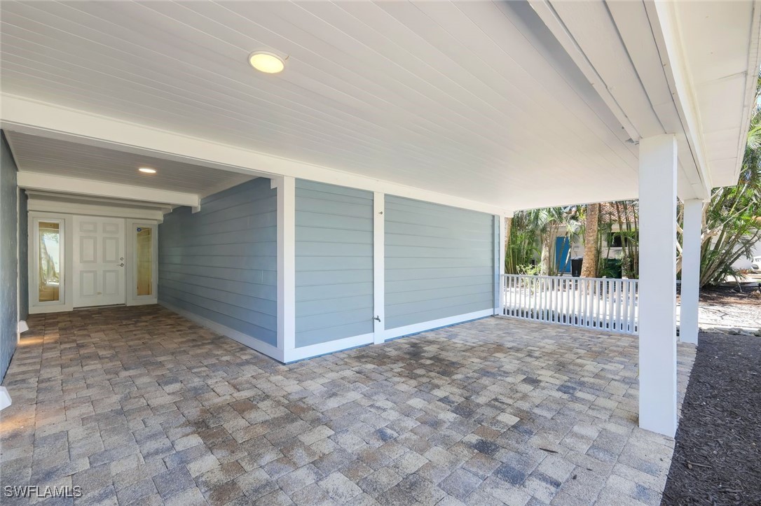 513 Lighthouse Way Sanibel, FL 33957 - Photo 42 of 44