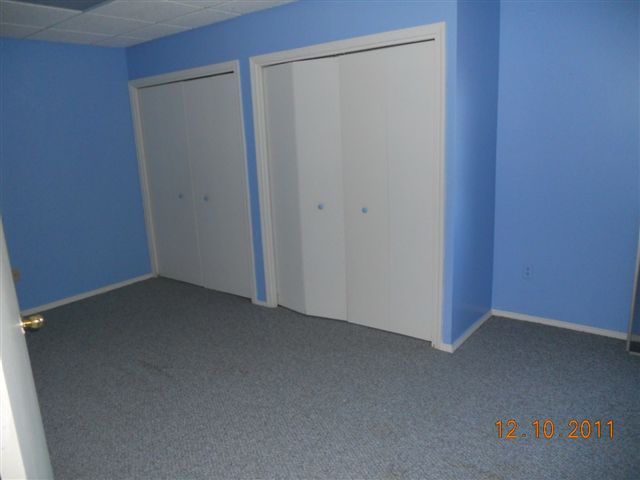 70334 Hillside Court Romeo, MI 48065 - Photo 8 of 14 31085050-7.JPG