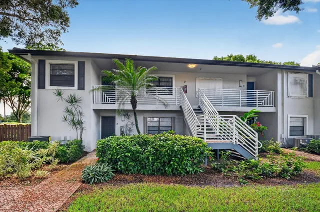 $74,000 | 7 Southport Lane, Unit B, Boynton Beach, FL 33436