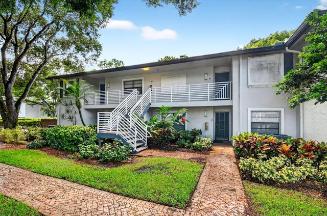 $74,000 | 7 Southport Lane, Unit B, Boynton Beach, FL 33436