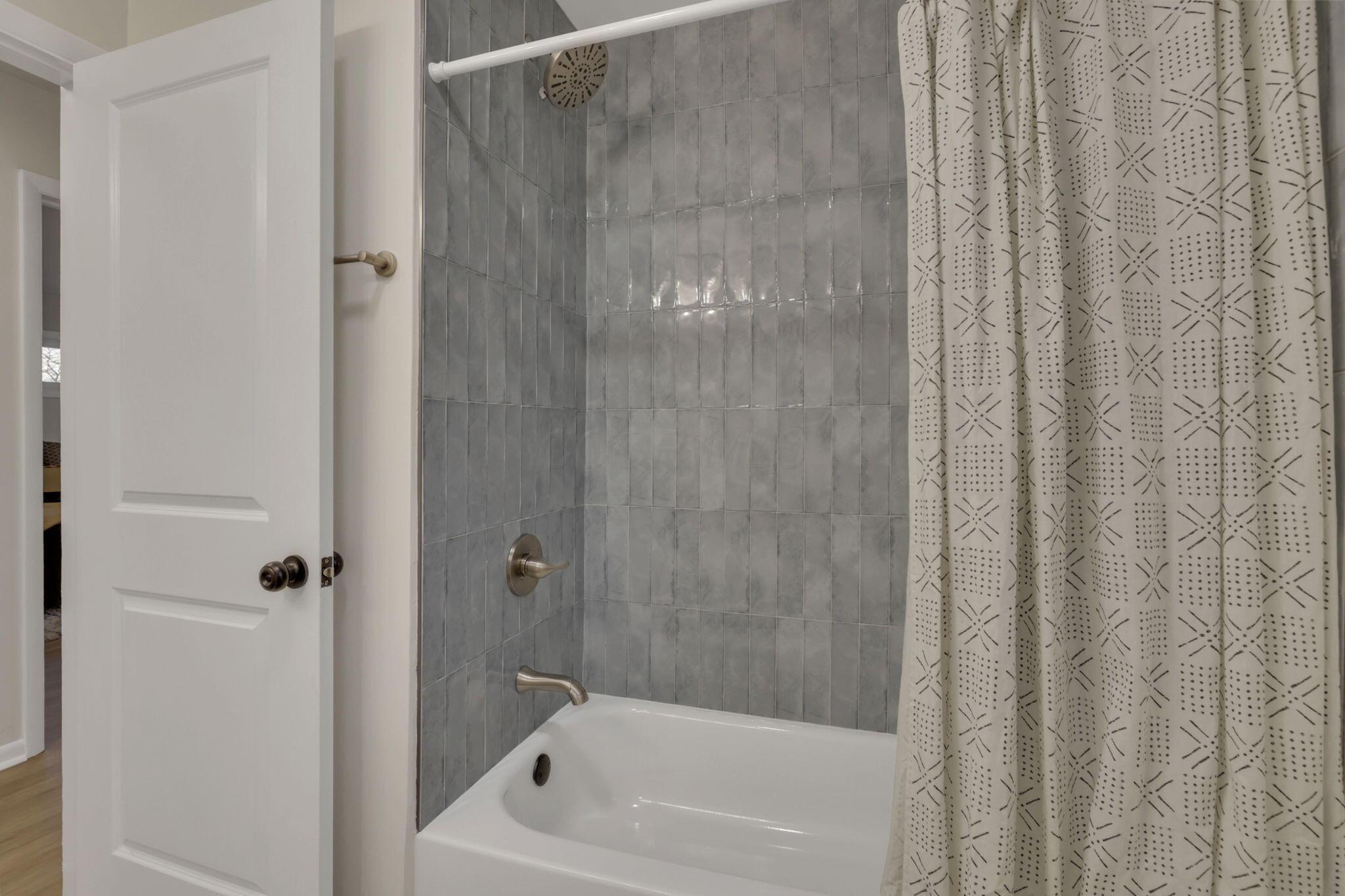 115 Hill Road South Pickerington, OH 43147 - Photo 24 of 43 Full Bath