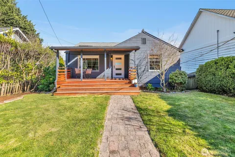$1,050,000 | 3206 22nd Avenue West, Seattle, WA 98199