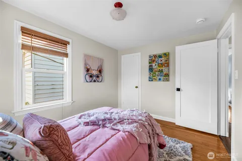 $1,050,000 | 3206 22nd Avenue West, Seattle, WA 98199