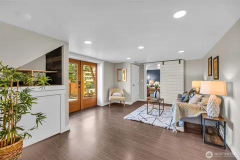 $1,050,000 | 3206 22nd Avenue West, Seattle, WA 98199