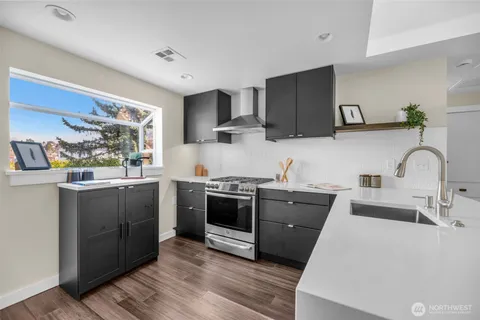 $1,050,000 | 3206 22nd Avenue West, Seattle, WA 98199