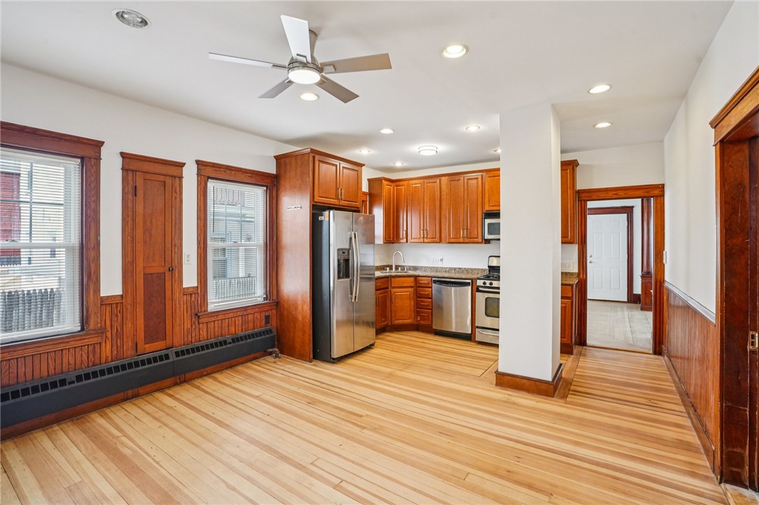 41 Cato Avenue Pawtucket, RI 02860 - Photo 10 of 37