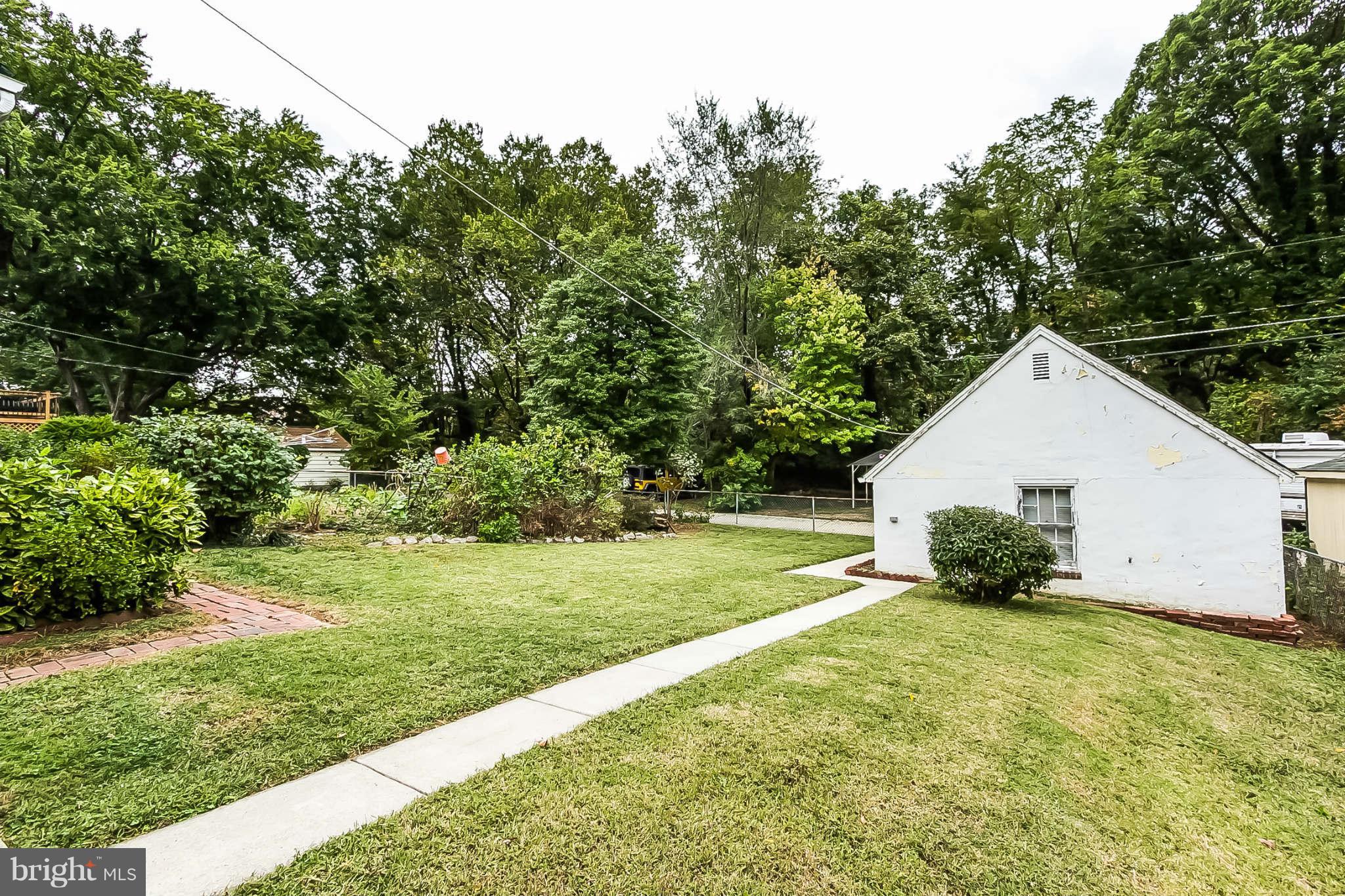1009 Elm Ridge Avenue Baltimore, MD 21229 - Photo 23 of 30 Exterior (Rear)