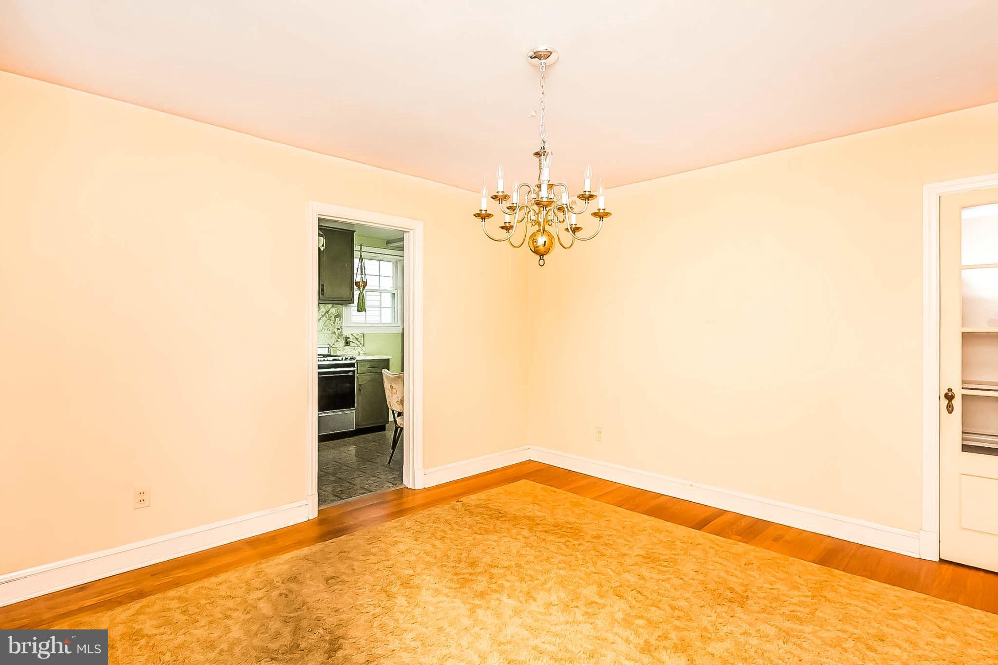 1009 Elm Ridge Avenue Baltimore, MD 21229 - Photo 8 of 30 Dining Room