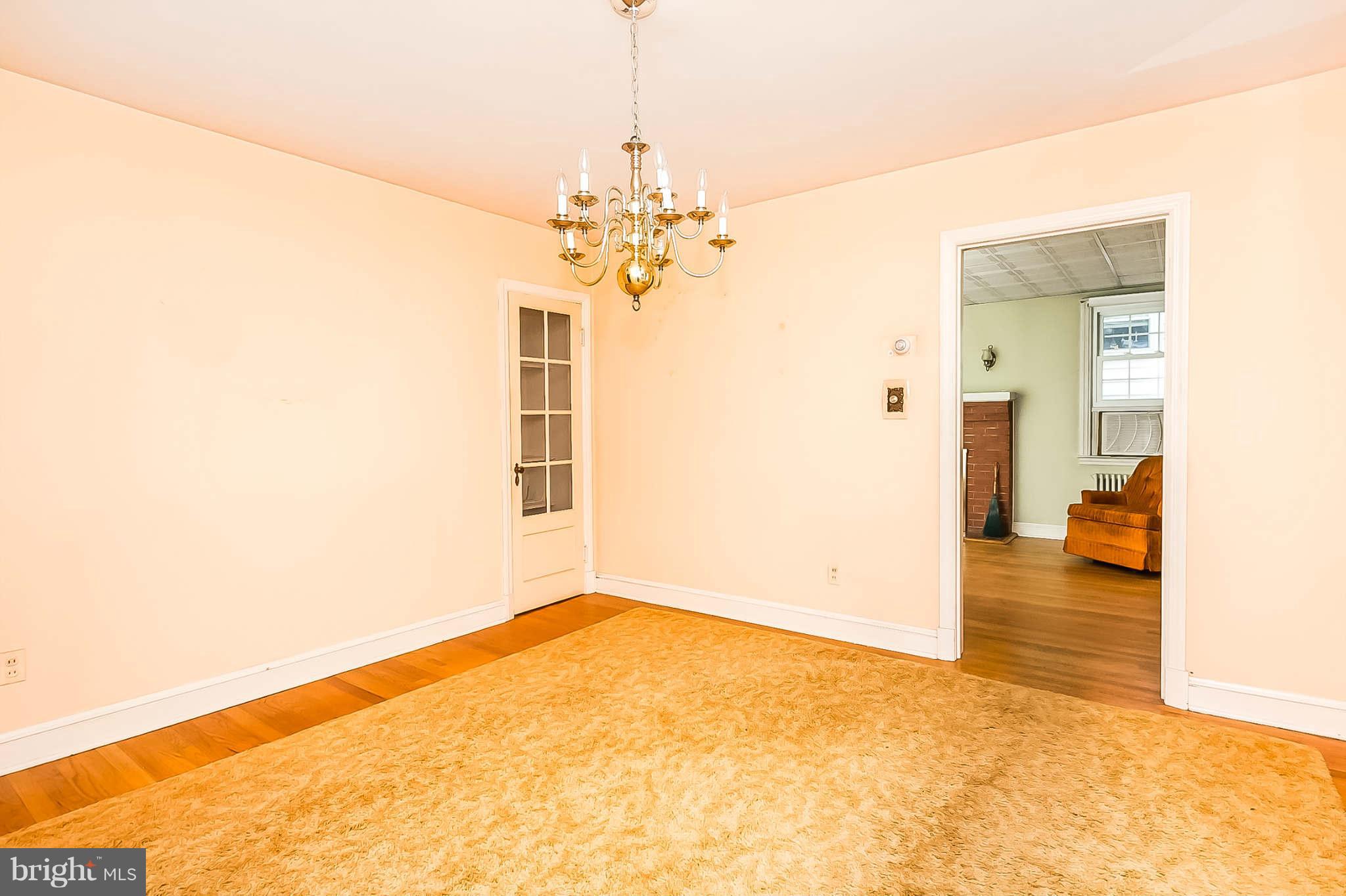 1009 Elm Ridge Avenue Baltimore, MD 21229 - Photo 10 of 30 Dining Room