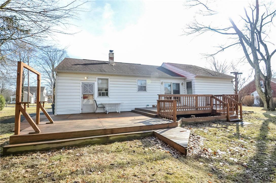 948 Stokes Mill Road Stroudsburg, PA 18360 - Photo 10 of 11 Gallery Image 10