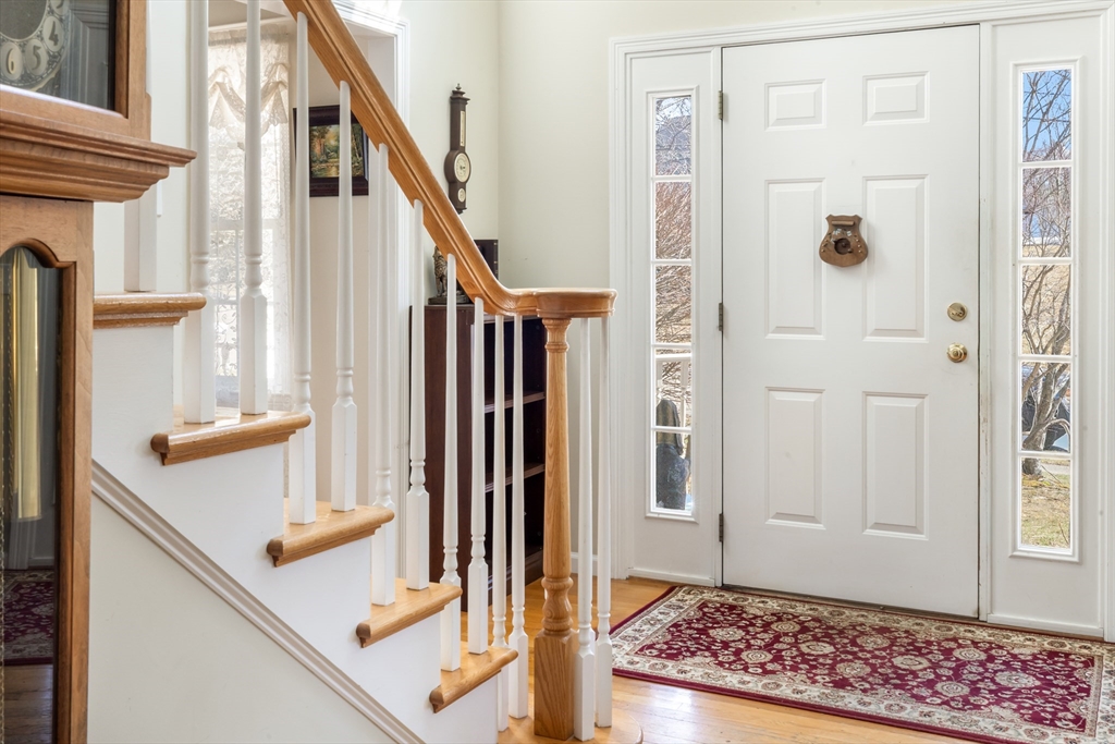 5 Hunter Circle Milford, MA 01757 - Photo 2 of 40