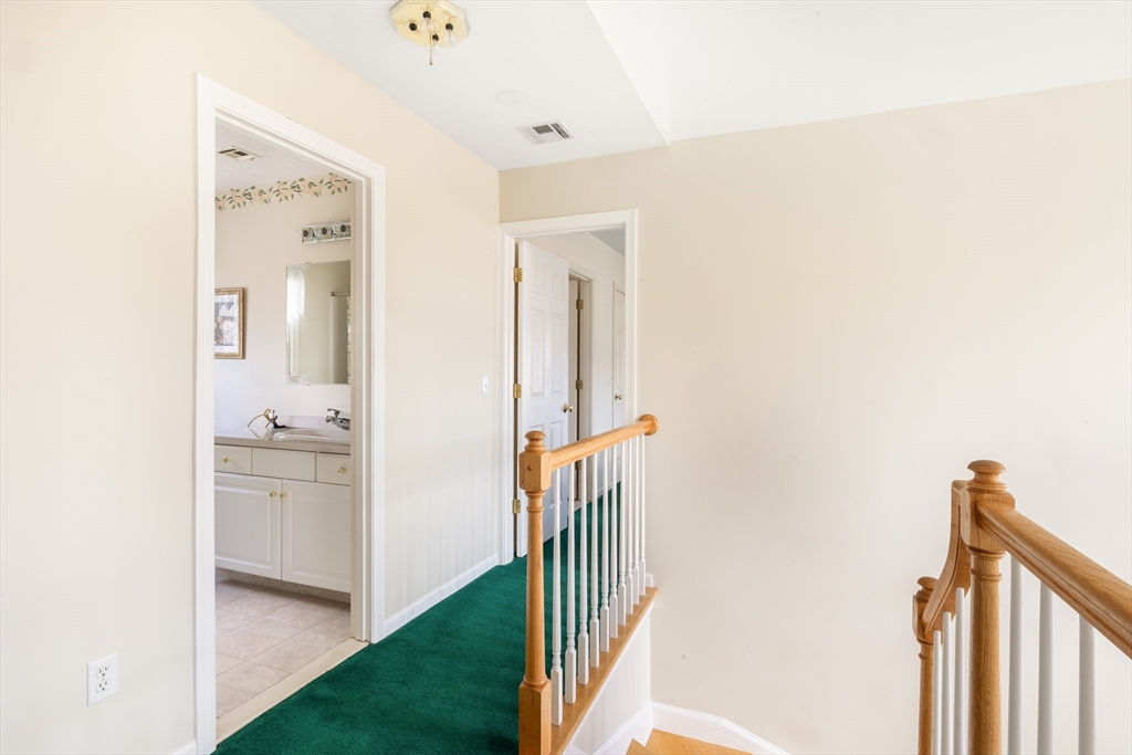 5 Hunter Circle Milford, MA 01757 - Photo 21 of 40
