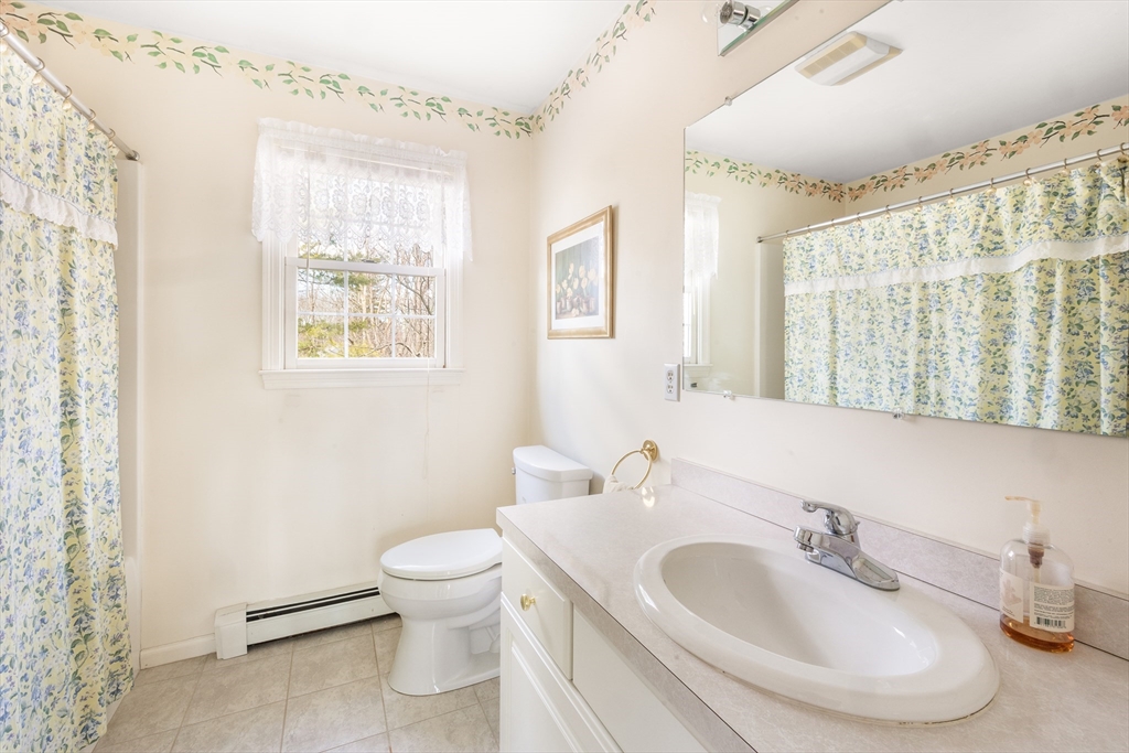 5 Hunter Circle Milford, MA 01757 - Photo 24 of 40