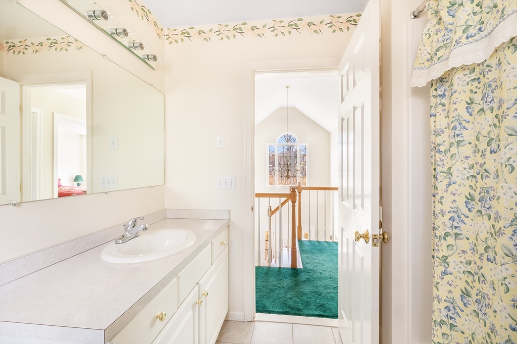 5 Hunter Circle Milford, MA 01757 - Photo 25 of 40