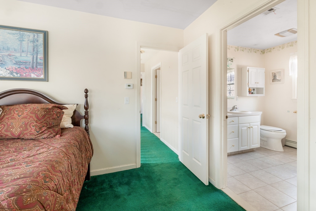 5 Hunter Circle Milford, MA 01757 - Photo 30 of 40