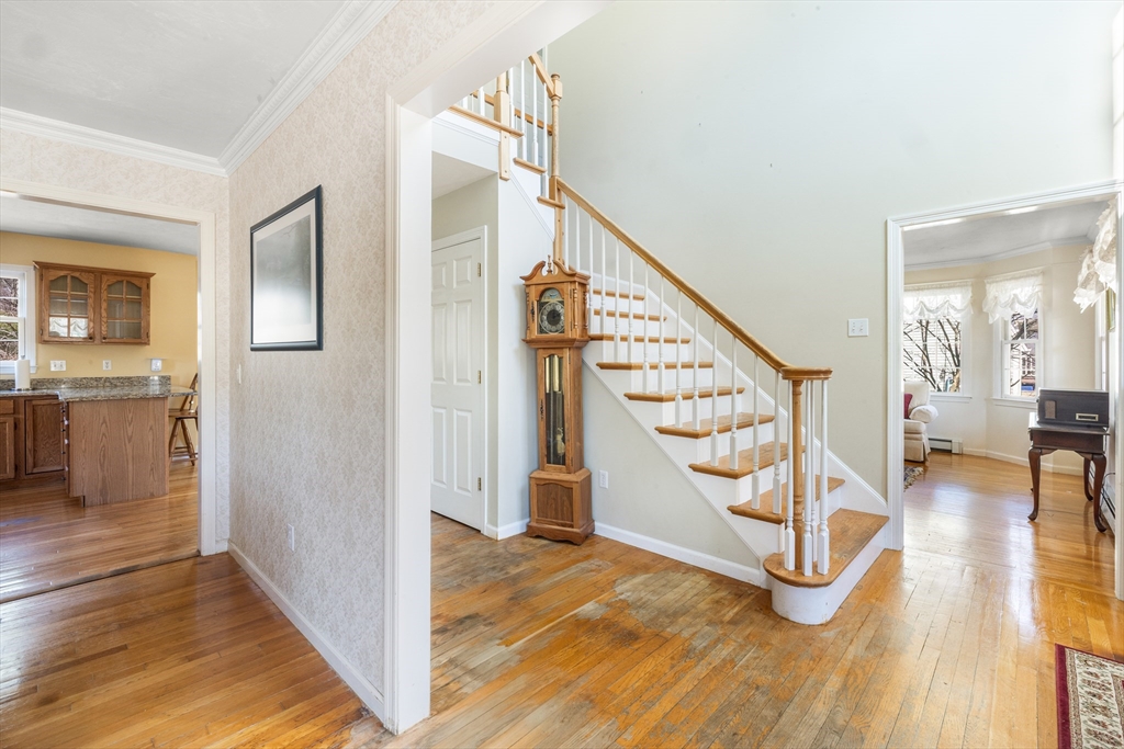 5 Hunter Circle Milford, MA 01757 - Photo 5 of 40