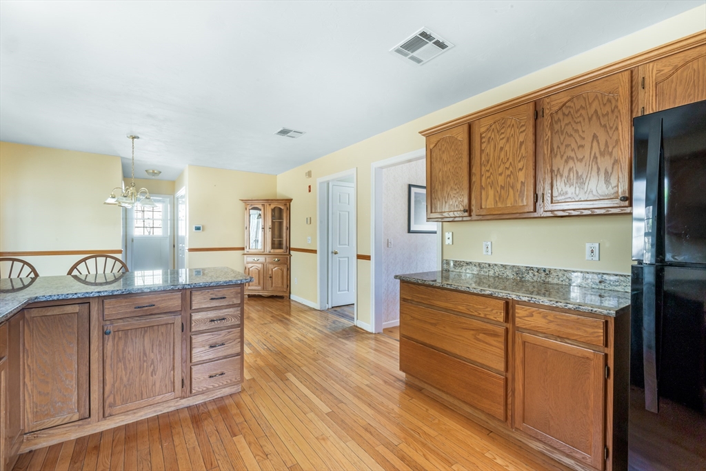 5 Hunter Circle Milford, MA 01757 - Photo 7 of 40