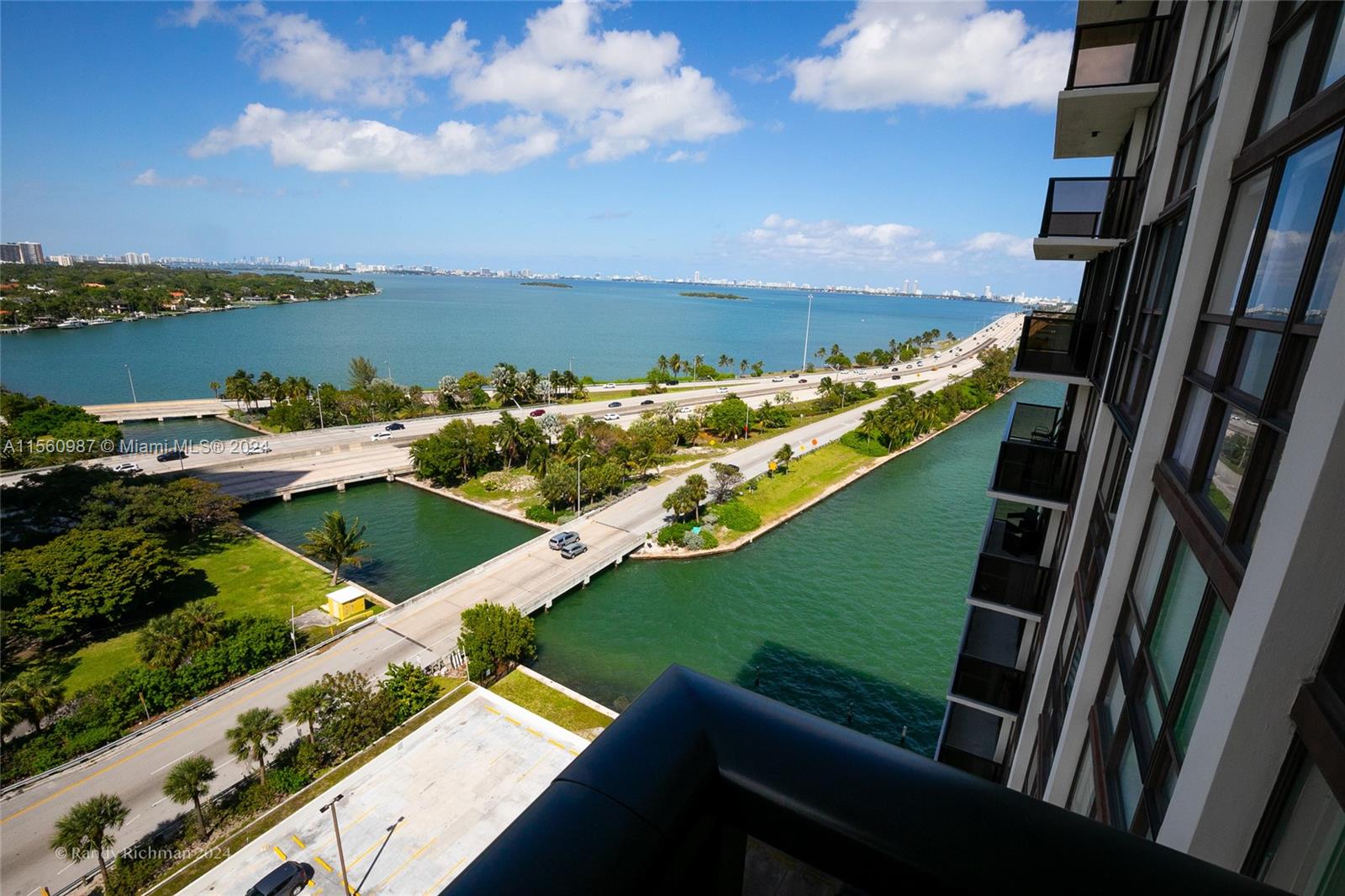 600 Northeast 36th St Unit 1614  