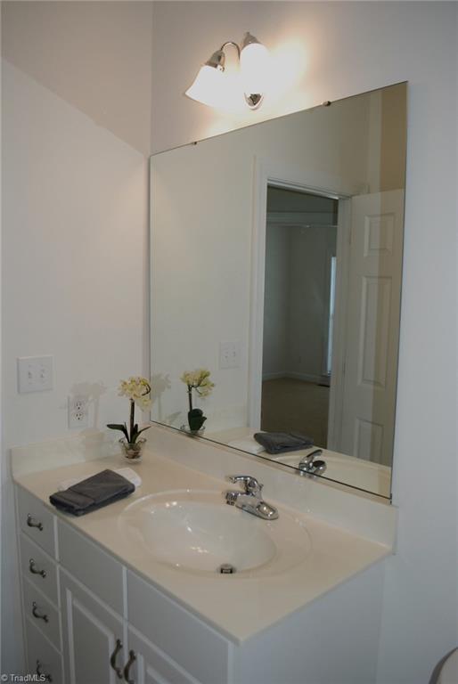 5301 Ridge Trail Road Summerfield, NC 27358 - Photo 19 of 30 Hall bath