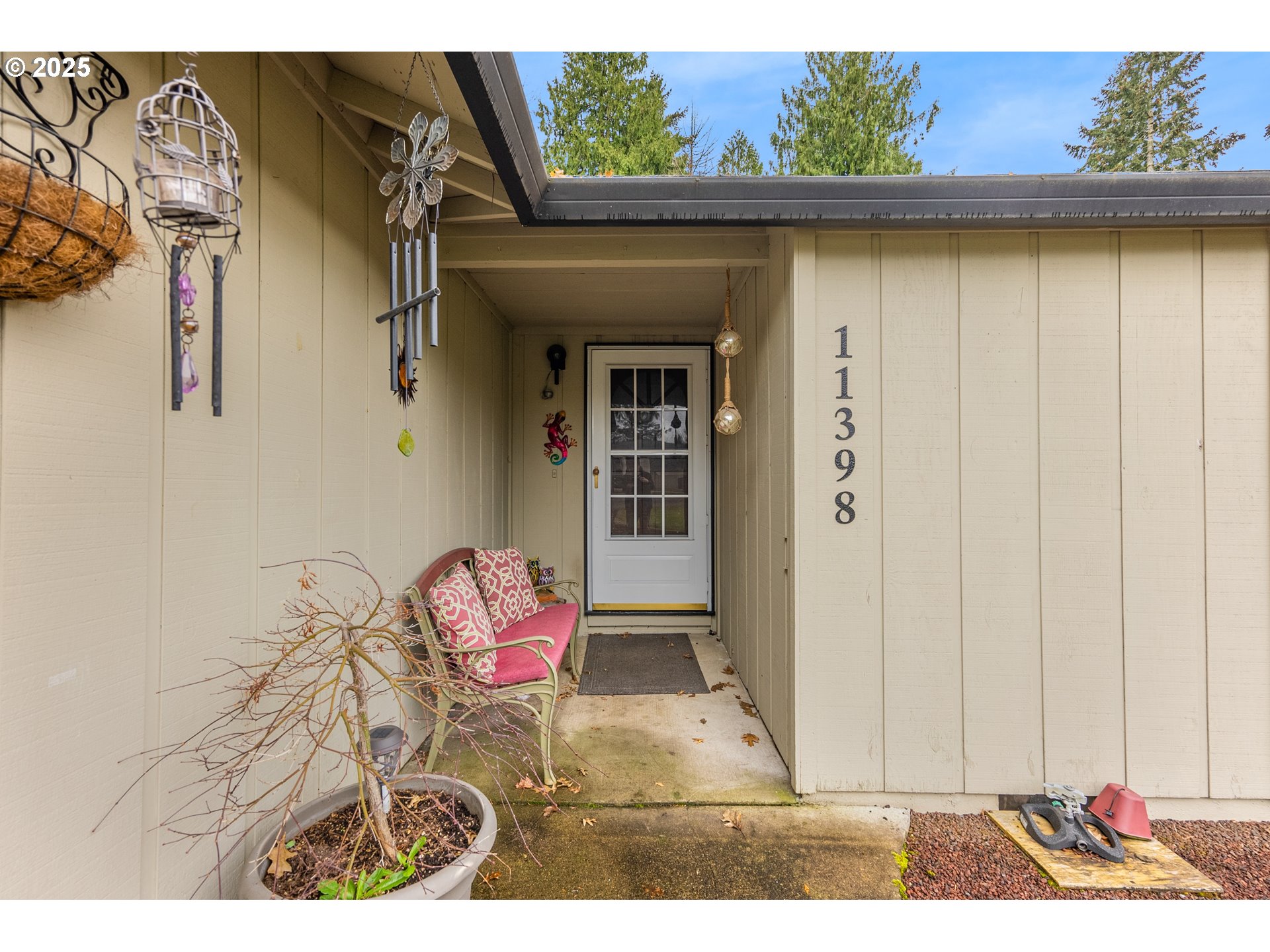 11398 Southwest Ironwood Loop Portland, OR 97223 - Photo 3 of 44 a backyard of a house