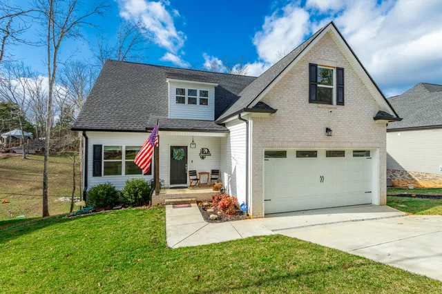 $450,000 | 7273 Ron Drive, Ooltewah, TN 37363
