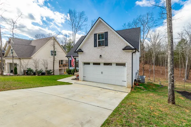 $450,000 | 7273 Ron Drive, Ooltewah, TN 37363